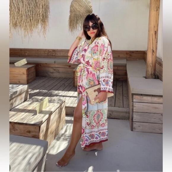 New Zara Blogger Favorite Belted Floral Printed Kimono Size Small - Picture 1 of 16